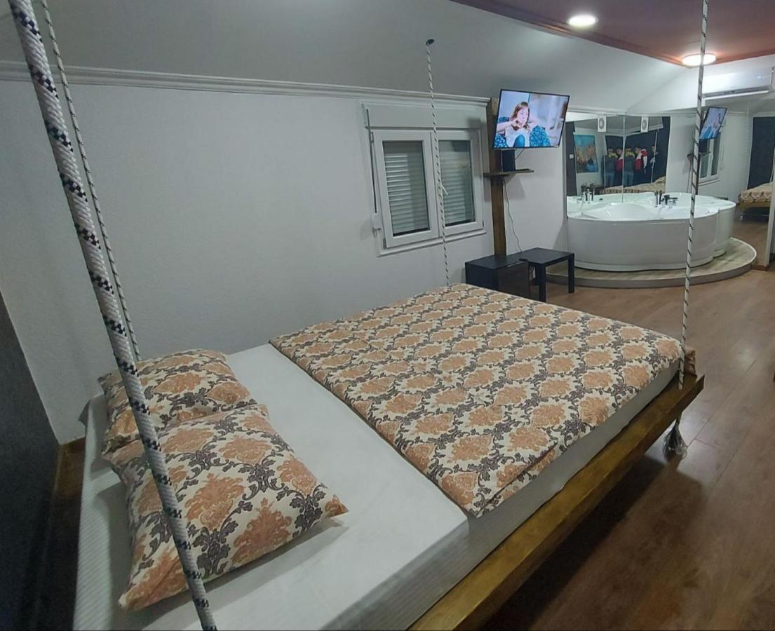 Mistik Secret Apartments Jagodina Eksteriør billede